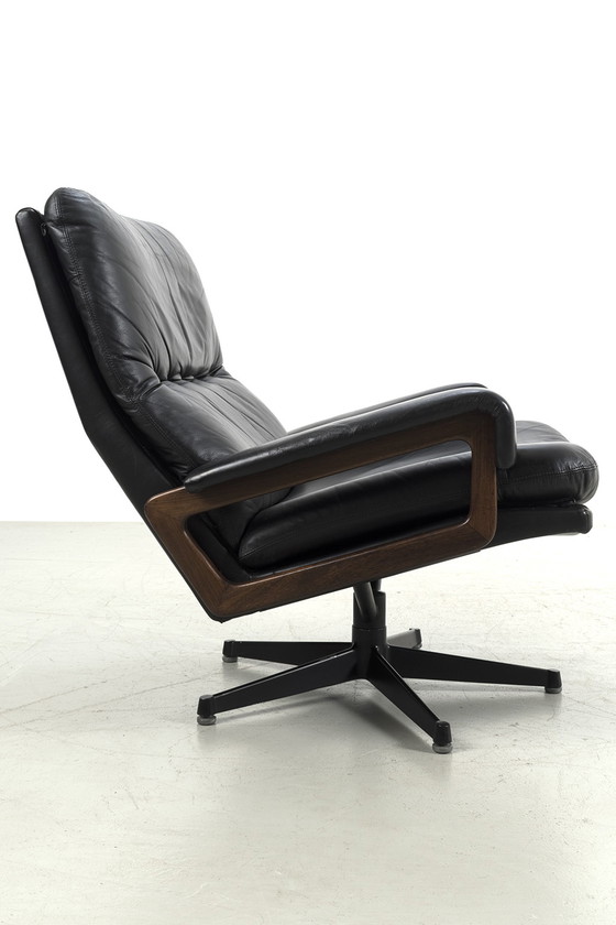 Image 1 of Strassle 'King Chair' von Andre van den Beuck