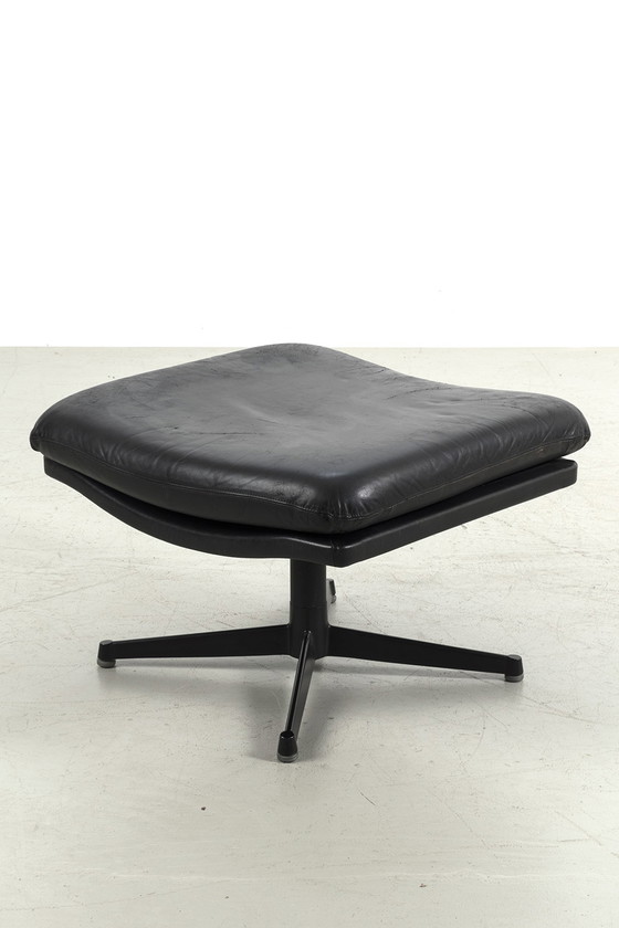 Image 1 of Strassle 'King Chair' von Andre van den Beuck