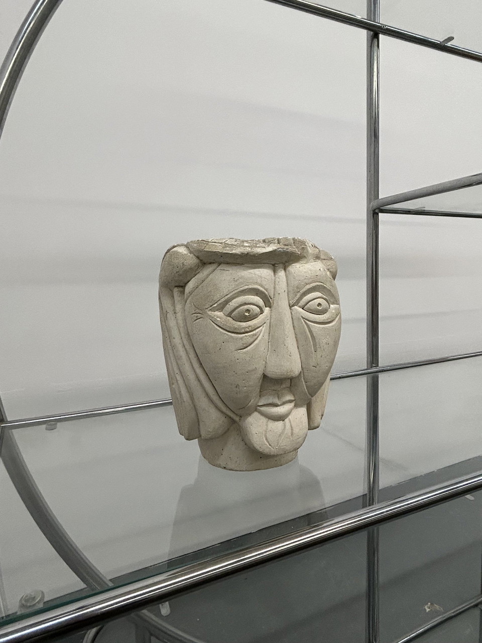 Gipsskulptur eines Kopfes, signiert P.J.M., image size:960x1280