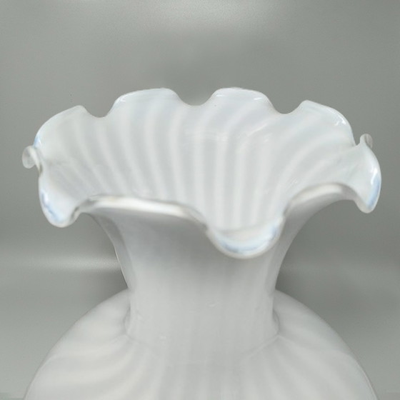 Image 1 of Erstaunliche Vase aus den 1960er Jahren von Dogi aus Murano-Glas. Hergestellt in Italien