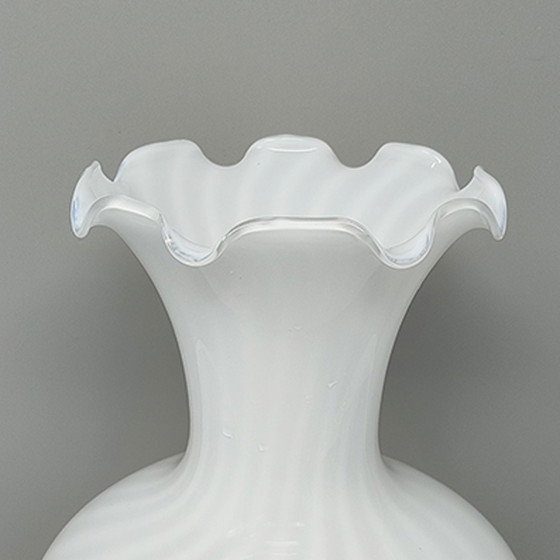 Image 1 of Erstaunliche Vase aus den 1960er Jahren von Dogi aus Murano-Glas. Hergestellt in Italien