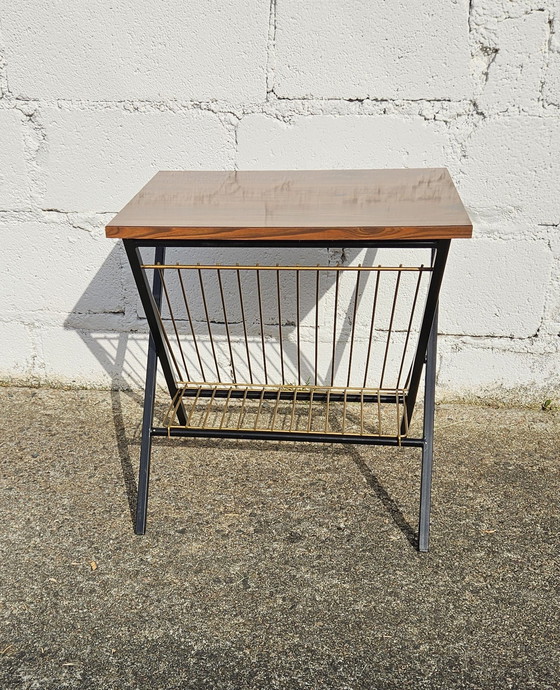 Image 1 of Französisch Vintage Magazin Rack- Phono Tisch-Beistelltisch-Retro Formica Konsole-Mahagoni Effekt -60S