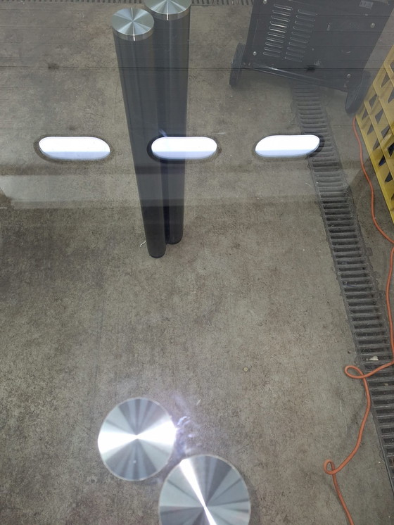 Image 1 of Zanotta-Esstisch