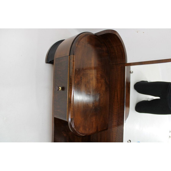 Image 1 of Vintage Art Deco Nussbaum Waschtischunterschrank mit Spiegel, Tschechoslowakei 1930