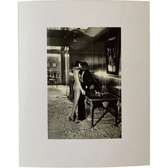 Image 1 of Klassische Fotogravüre "Mannequins, Quai d'Orsay II, 1977" von Helmut Newton, 1970