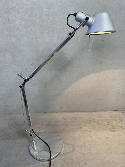 Moderne Schreibtischlampe Artemide Tolomeo