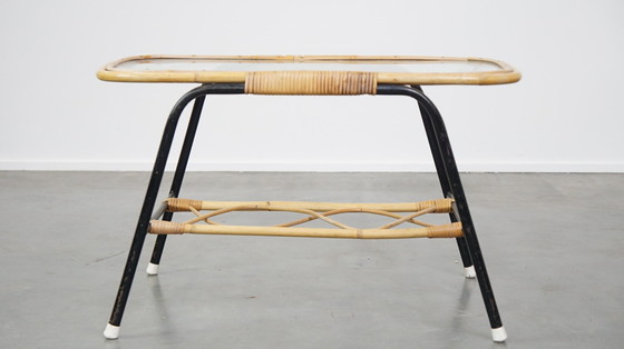 Image 1 of Vintage Rattan Couchtisch mit Glastischplatte