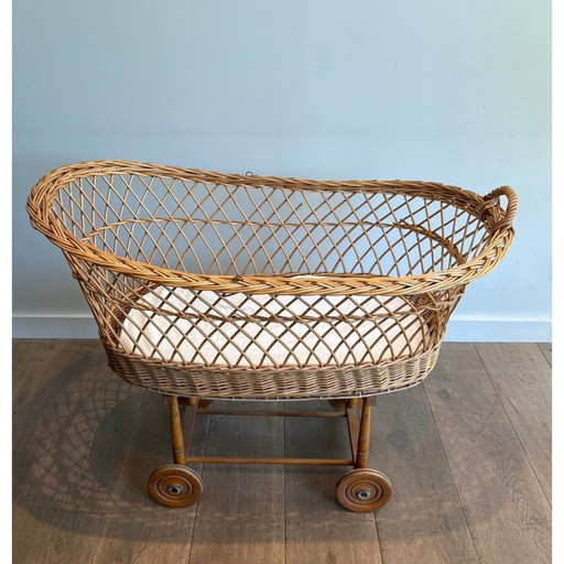 Vintage Rattan-Wiege auf Rädern, Frankreich 1950