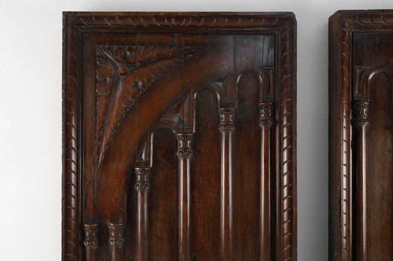 Image 1 of Paar große geschnitzte Wandtafeln aus portugiesischer Eiche, um 1850