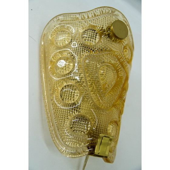 Image 1 of Ein Paar Wandleuchten aus dickem Rauchglas mit Relief von Vitrika, Dänemark 1970