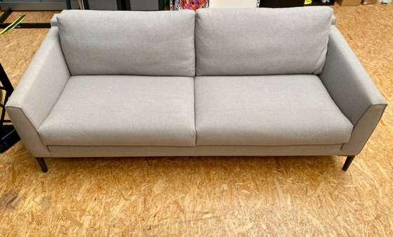 Image 1 of Design auf Lager Heelz 3-Sitzer-Sofa