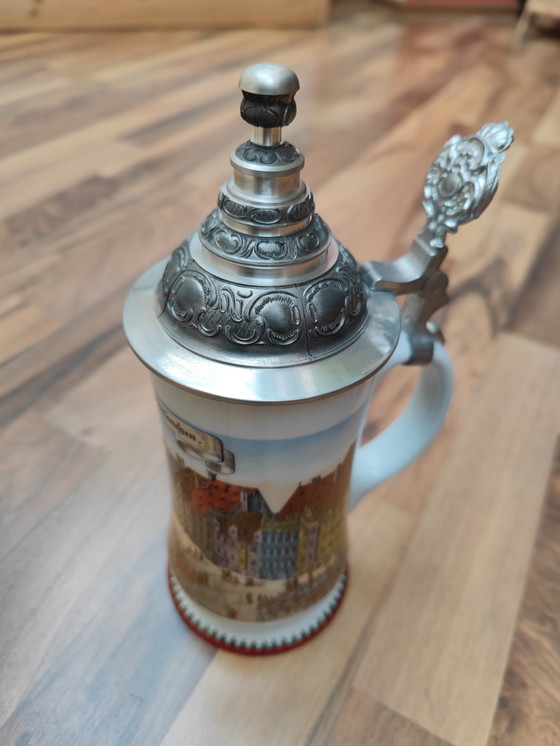 Image 1 of Bierkrug Mit Zinndeckel "Der Markt zu München" Dr. Markle Atelier, Handdekoriert