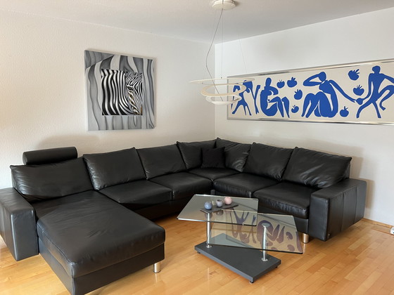 Image 1 of Moderner Couchtisch aus massivem, drehbarem Glas