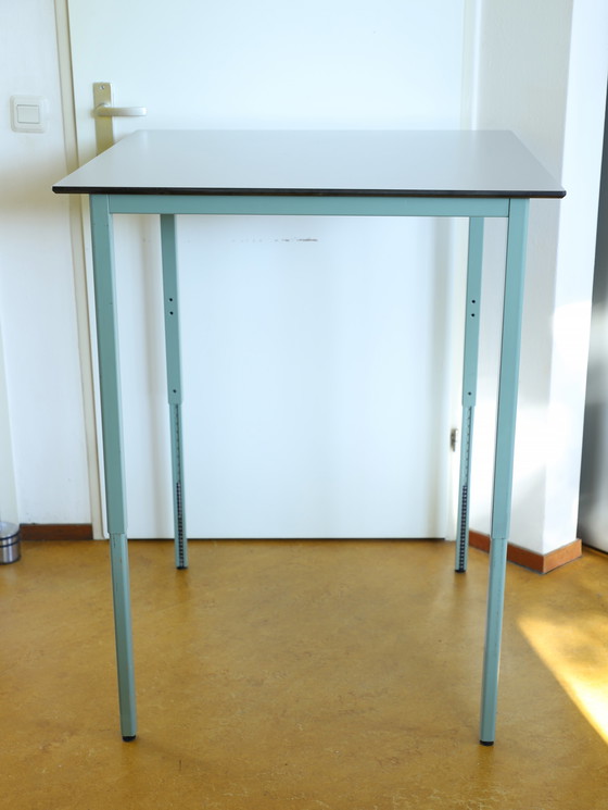 Image 1 of 2x Assenburg-Tische, verstellbare Beine und Füße