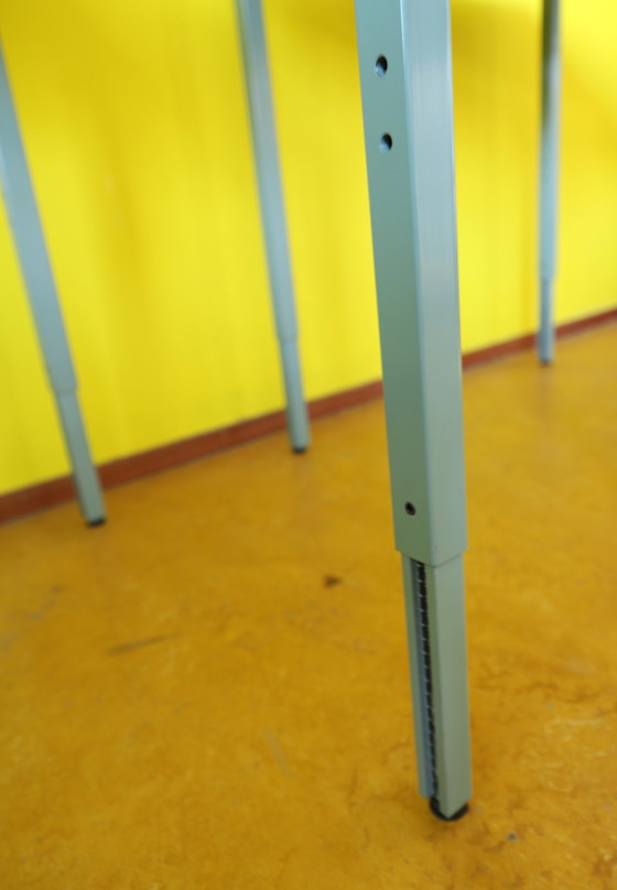 Image 1 of 2x Assenburg-Tische, verstellbare Beine und Füße