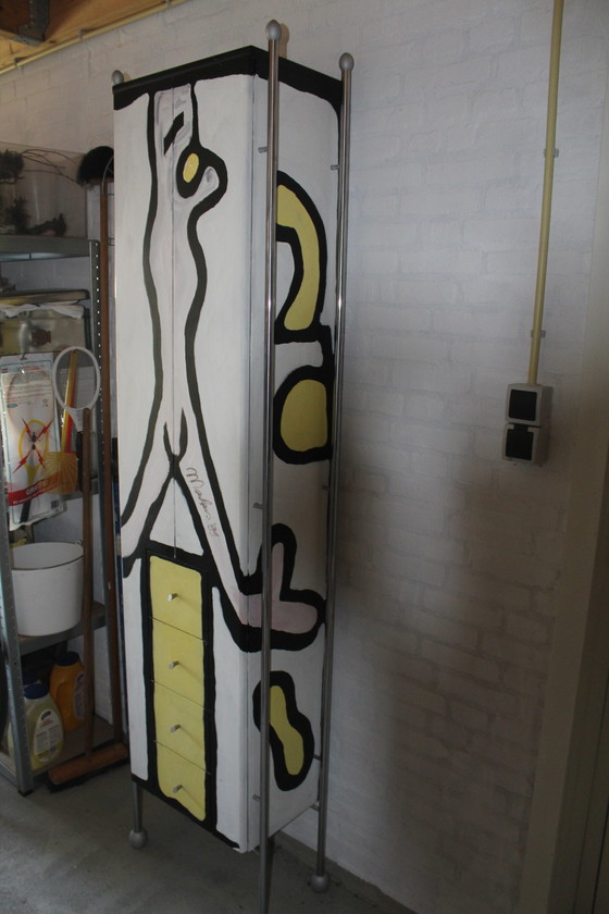 Image 1 of Happy People Kabinett und Gemälde