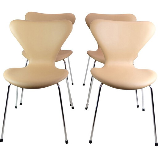 4 Stühle der Serie Seven, Modell 3107, von Arne Jacobsen für Fritz Hansen