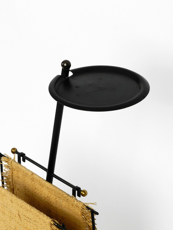 Image 1 of Mid Century Modern Bast Zeitschriftenständer mit schwerem Metallregal