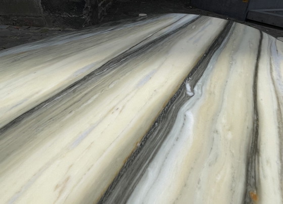 Image 1 of Linteloo Heath Couchtisch groß Marmor