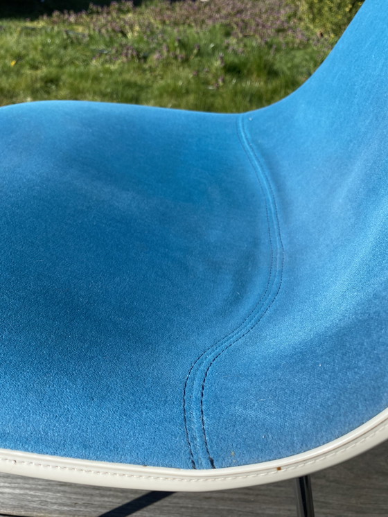 Image 1 of 4 Charles & Ray Eames DSX-Stühle aus Polyester von Vitra