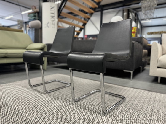 Image 1 of 2 Bonaldo Skip Esszimmerstühle schwarzes Leder