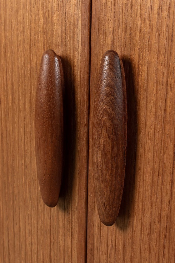 Image 1 of Dänischer Dyrlund-Schrank mit Rolltüren