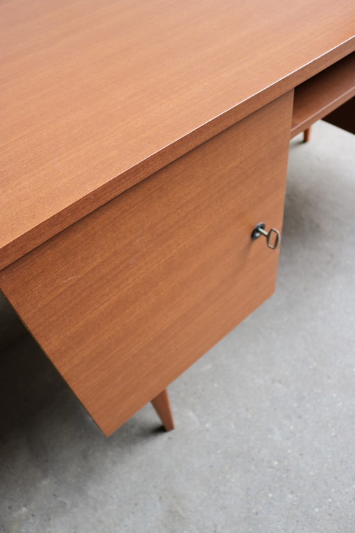 Vintage Schreibtisch