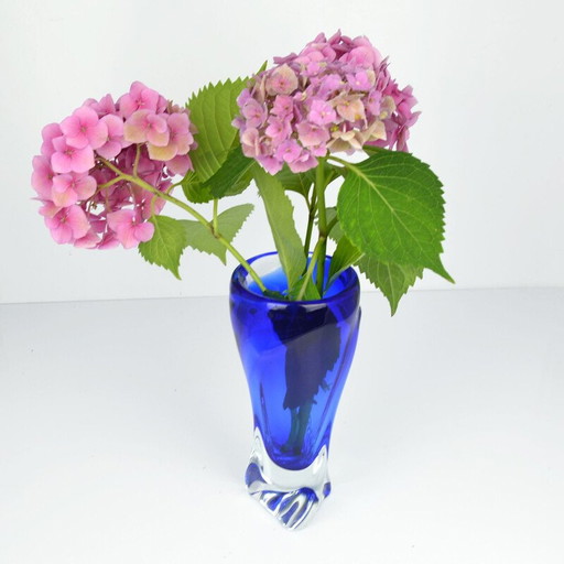 Blaue Vase aus Glas von J. Beranek Skrdlovice, Tschechoslowakei 1960