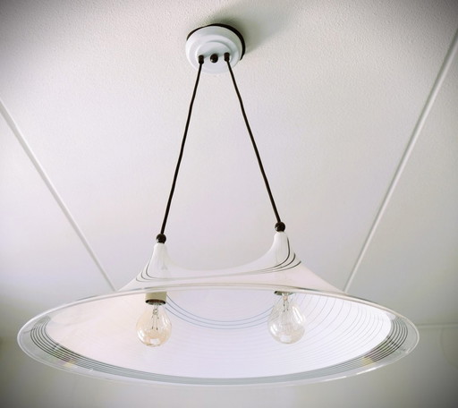 Massive Trompetenpendelleuchte