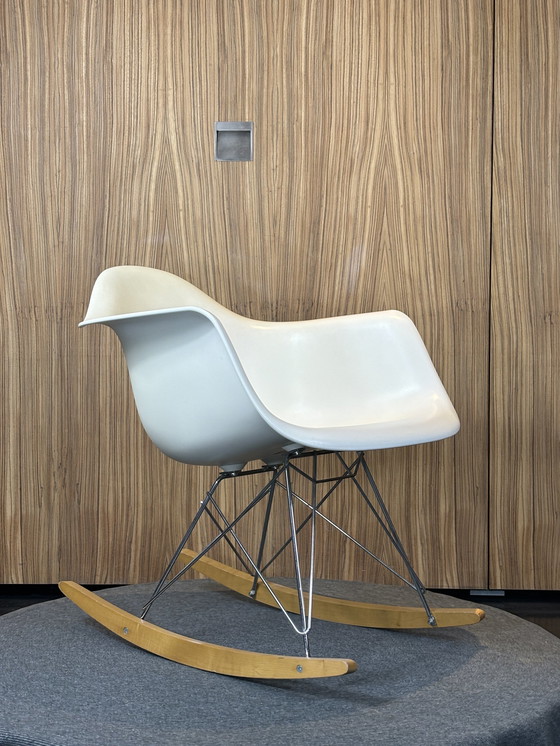 Image 1 of Vitra Eames Rar Stuhl