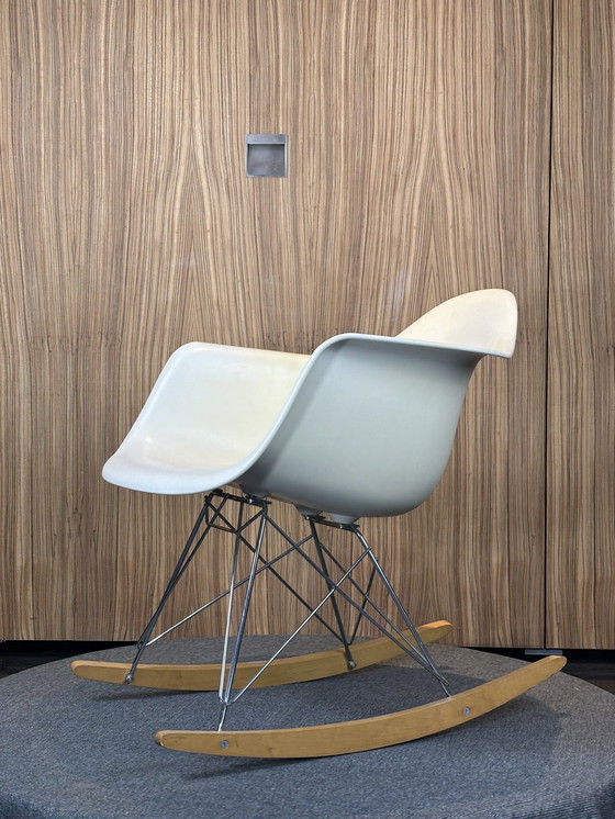 Image 1 of Vitra Eames Rar Stuhl