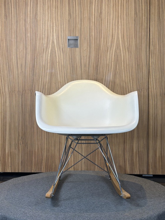 Image 1 of Vitra Eames Rar Stuhl