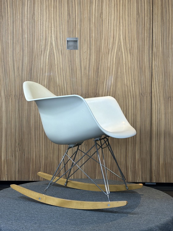 Image 1 of Vitra Eames Rar Stuhl