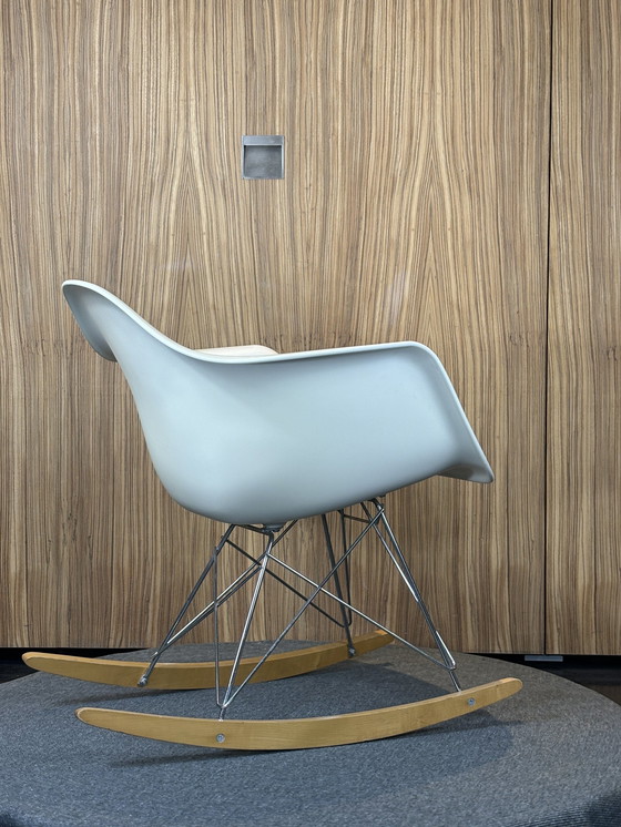 Image 1 of Vitra Eames Rar Stuhl