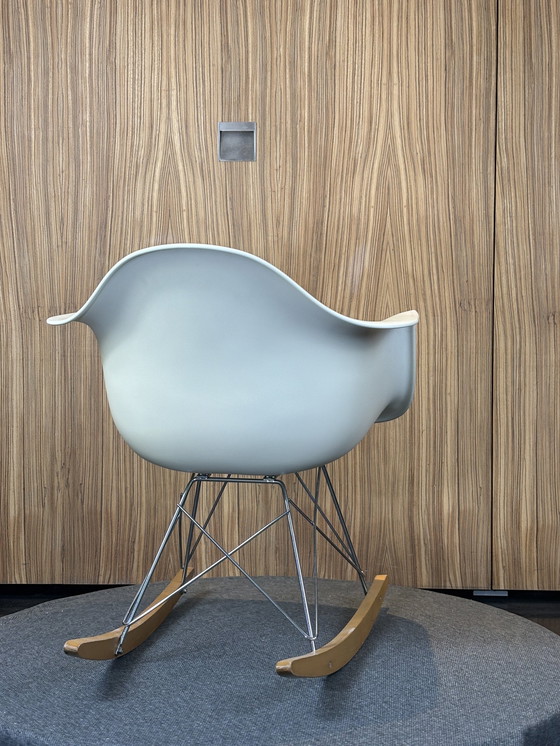 Image 1 of Vitra Eames Rar Stuhl