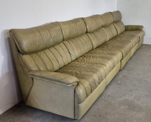 Raumzeitliche modulare Ledersofas