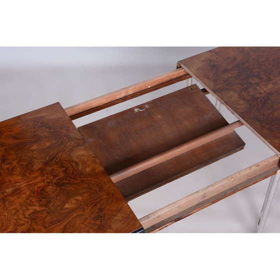 Image 1 of Vintage Bauhaus ausziehbarer Esstisch in Nussbaumfurnier und Chrom, Tschechoslowakei 1930