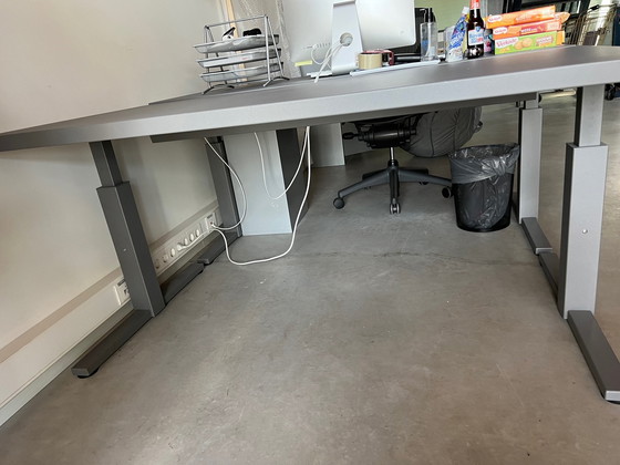 Image 1 of Gispen Steeltop Schreibtisch von Peter de Boer