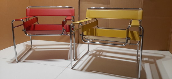 Image 1 of Knoll Wassily B3 New-Never-Used Armchair In Bernstein Leder von Marcel Breuer