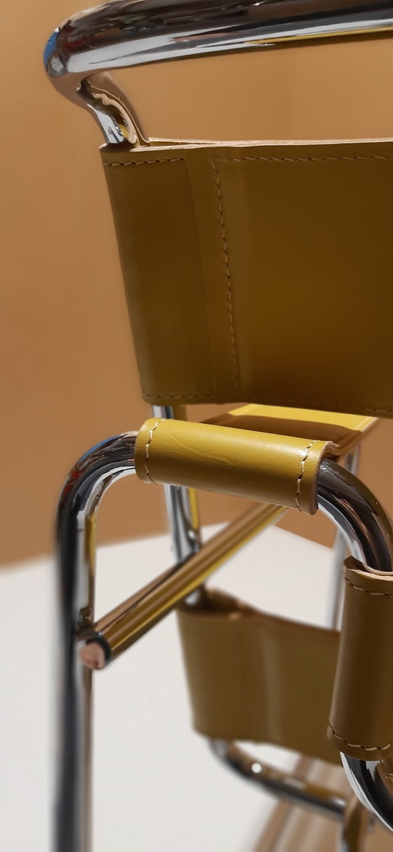 Image 1 of Knoll Wassily B3 New-Never-Used Armchair In Bernstein Leder von Marcel Breuer