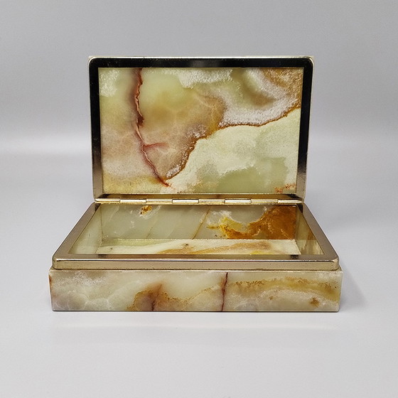 Image 1 of 1960er Jahre Erstaunliche Box aus Onyx. Hergestellt in Italien