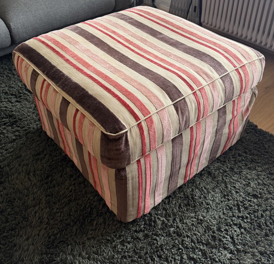 Image 1 of Design Pouf Farbig