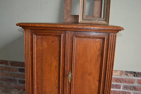 Image 1 of Antikes Art Deco Sideboard aus Eiche.