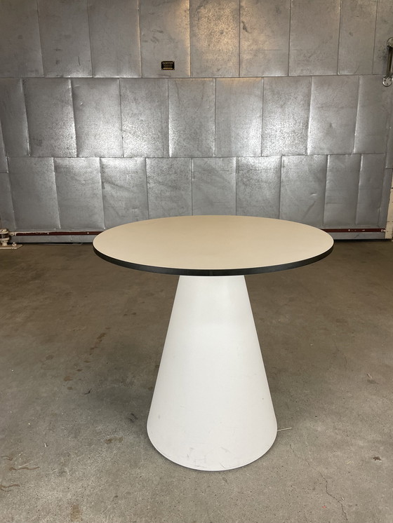 Image 1 of Pedrali Ikon Couchtisch