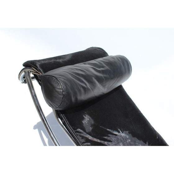 Image 1 of Vintage Cassina LC4 Sessel schwarz patiniertes Rindsleder 1950s
