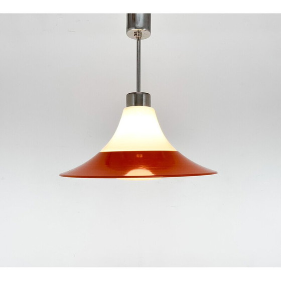 Image 1 of Mid Century Pendelleuchte aus Opalglas und Metall