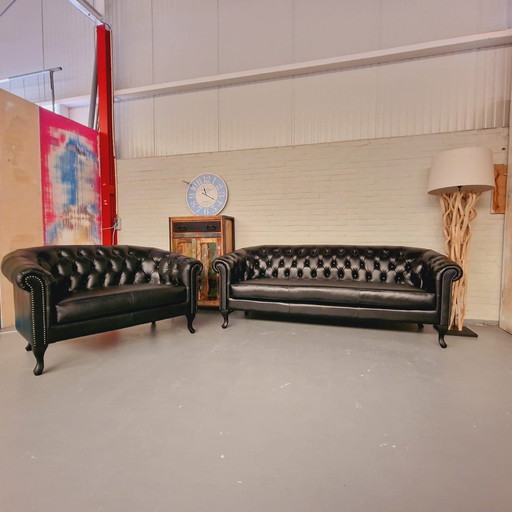 Hampton Classic Chesterfield Sofa Set (2-Sitzer + 3-Sitzer) - Schwarz, Leder