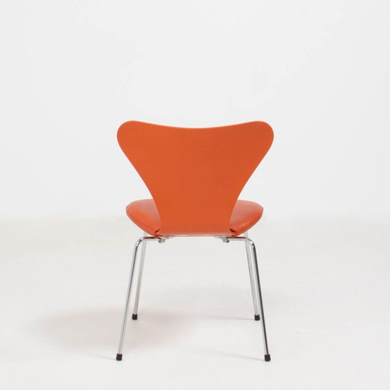 Image 1 of Alter orangefarbener Lederstuhl Serie 7 für Fritz Hansen von Arne Jacobsen 1955er