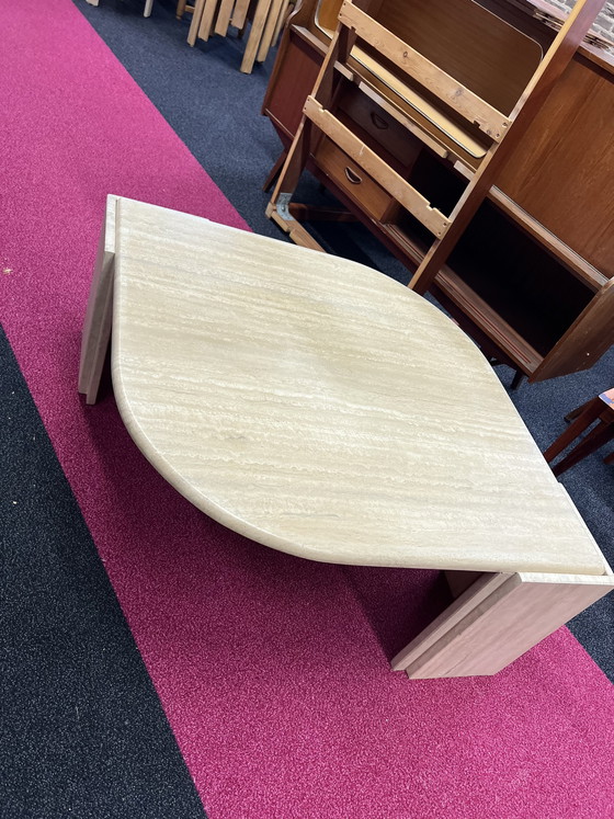 Image 1 of Vintage Couchtisch aus Travertin in Tropfenform