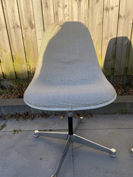 Image 1 of 4x Eames Herman Miller Bucket Chairs Sechziger Jahre